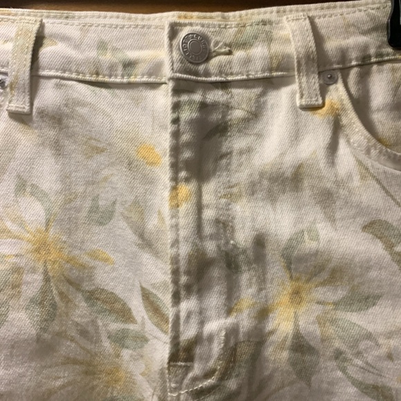 NWT Current/Elliott The Escapade High Waist Denim Cutoff Shorts Size 31 - Picture 8 of 13